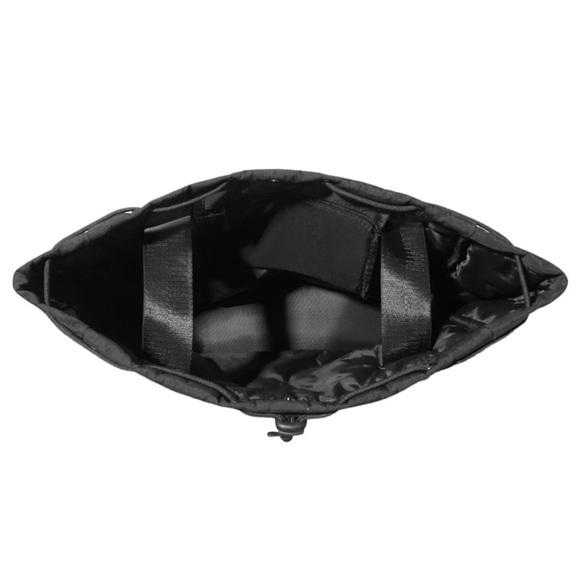 Beyond Yoga Black Convertible Backpack Bag, BEYOND YOGA Convertible Gym Bag main image 8